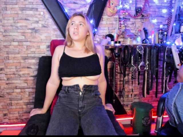 lukis01-luna0's BongaCams show and profile