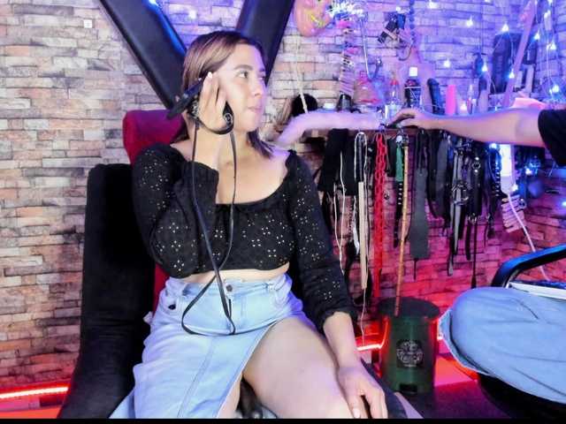 lukis01-luna0's BongaCams show and profile