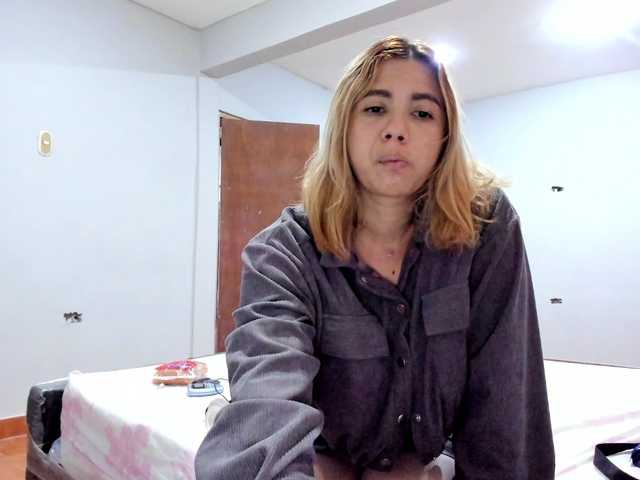 lukis01-luna0's BongaCams show and profile