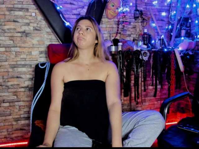 lukis01-luna0's BongaCams show and profile