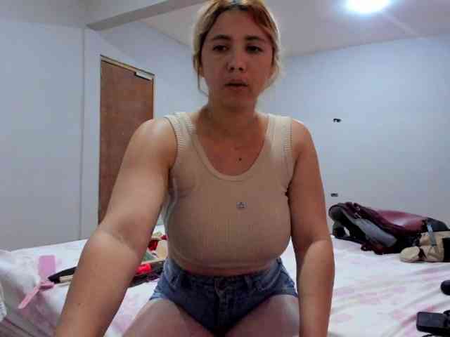 LunaLukisBdsm webcam