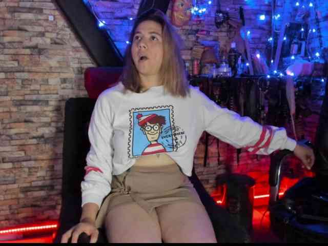 LunaLukisBdsm webcam