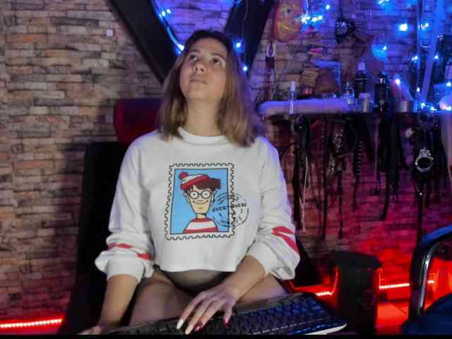 LunaLukisBdsm webcam