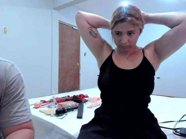 LunaLukisBdsm webcam