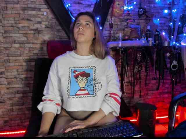 LunaLukisBdsm webcam