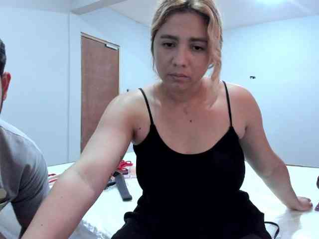 LunaLukisBdsm webcam