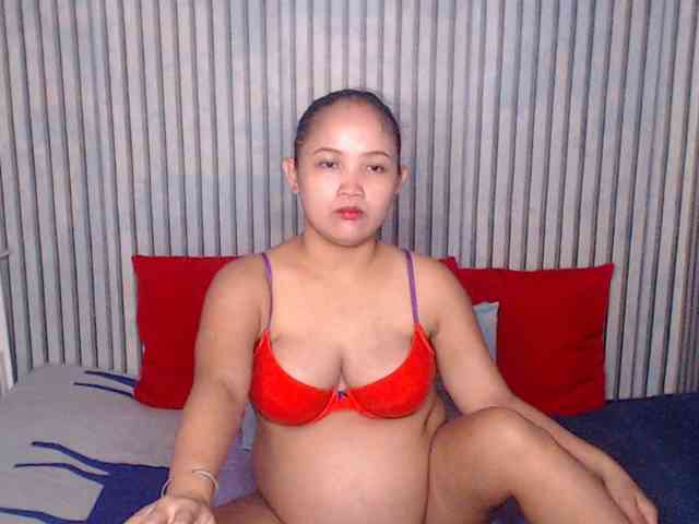 ladynakedpusy webcam