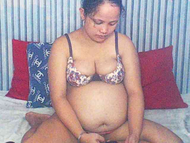 ladynakedpusy webcam