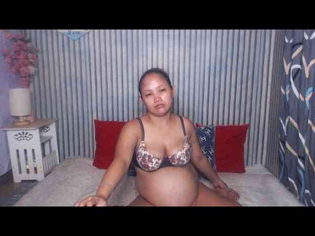 ladynakedpusy webcam