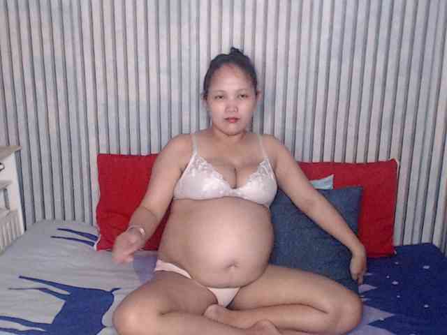 ladynakedpusy webcam