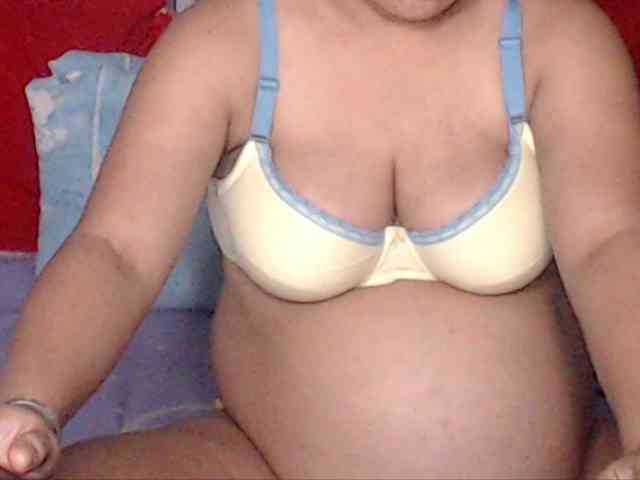 ladynakedpusy webcam