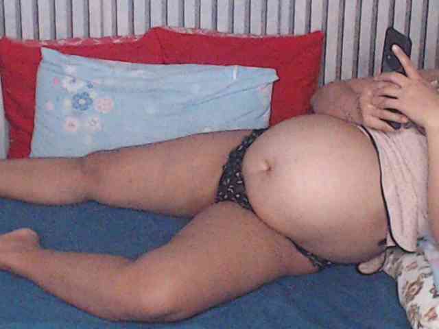 ladynakedpusy webcam