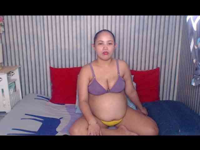 ladynakedpusy webcam