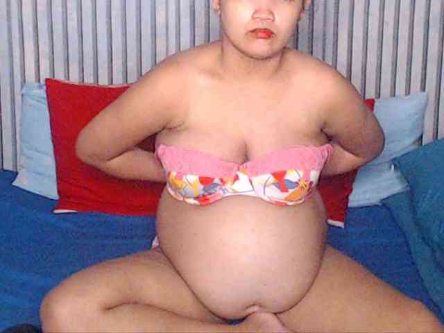 ladynakedpusy webcam