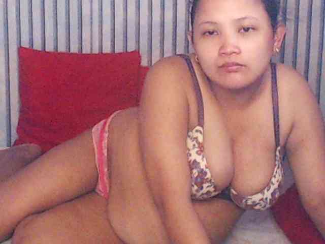 ladynakedpusy webcam