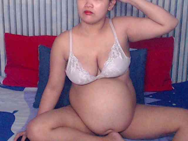 ladynakedpusy webcam