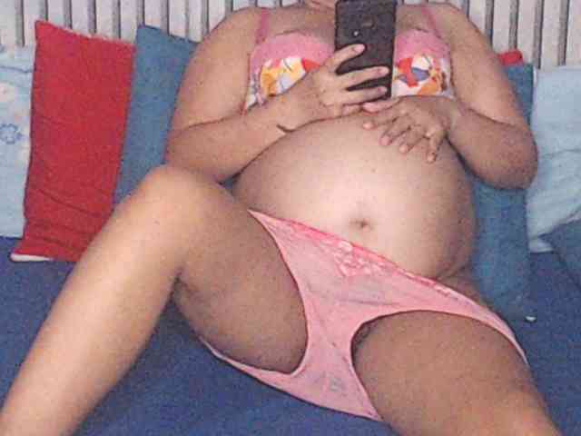 ladynakedpusy webcam