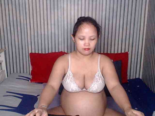 ladynakedpusy webcam