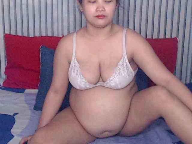 ladynakedpusy webcam