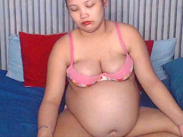 ladynakedpusy webcam