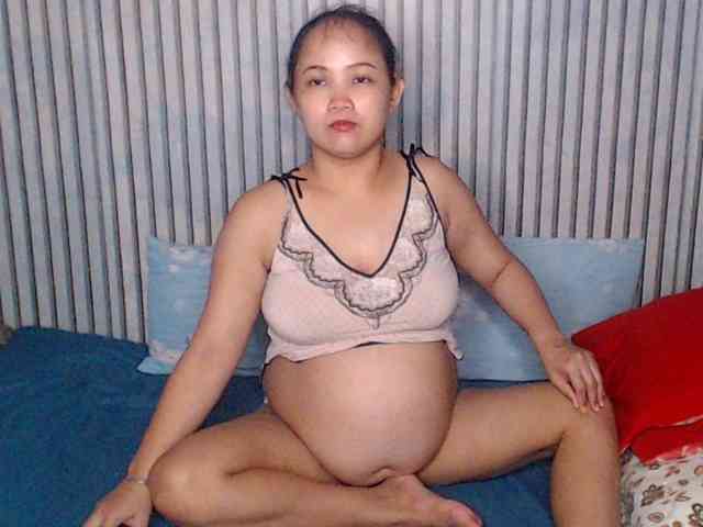ladynakedpusy webcam