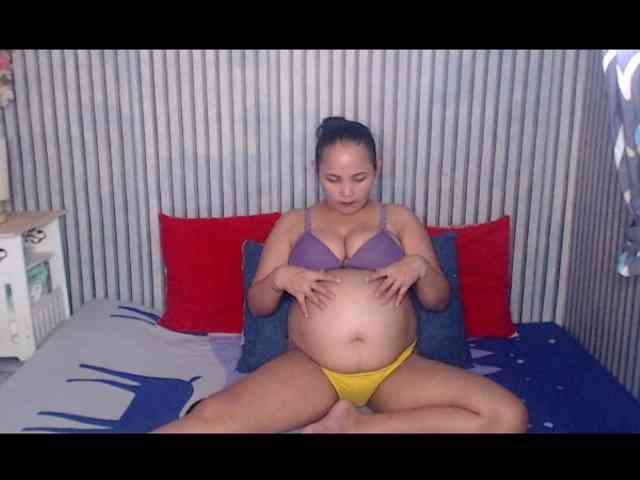 ladynakedpusy webcam