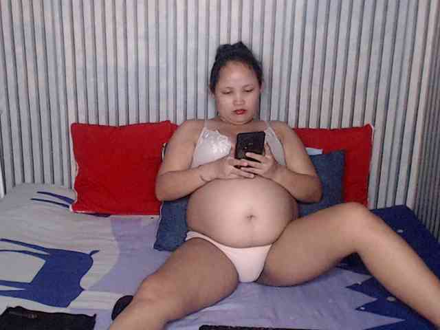 ladynakedpusy webcam