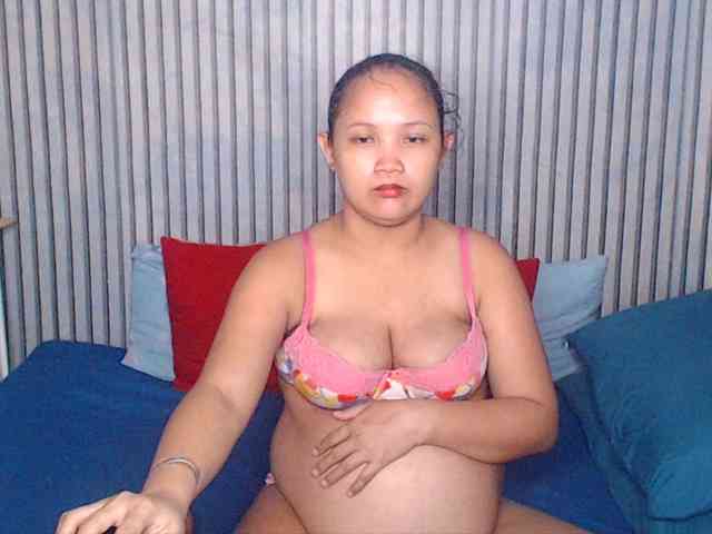 ladynakedpusy webcam