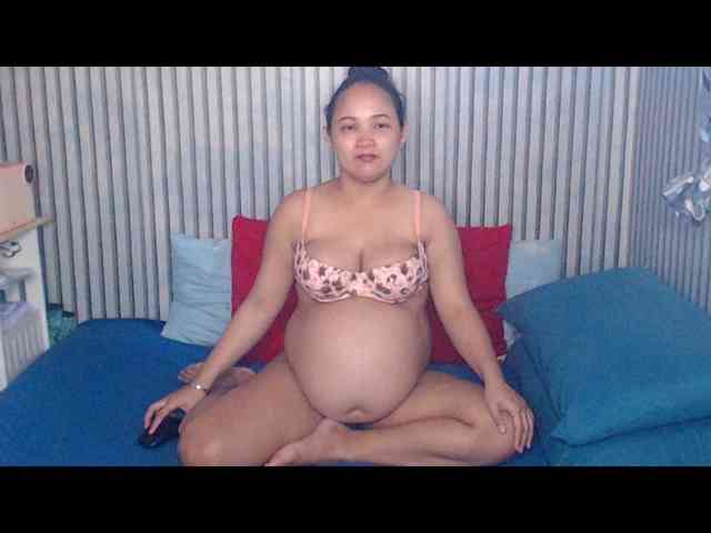 ladynakedpusy webcam