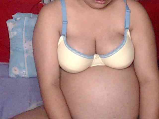 ladynakedpusy webcam