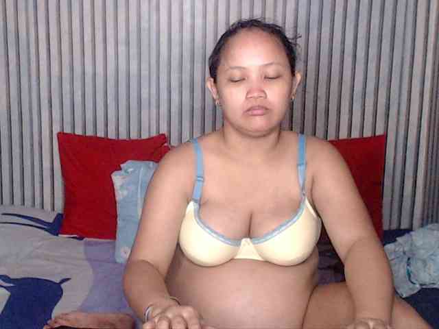 ladynakedpusy webcam