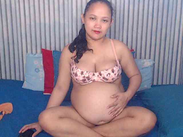 ladynakedpusy webcam