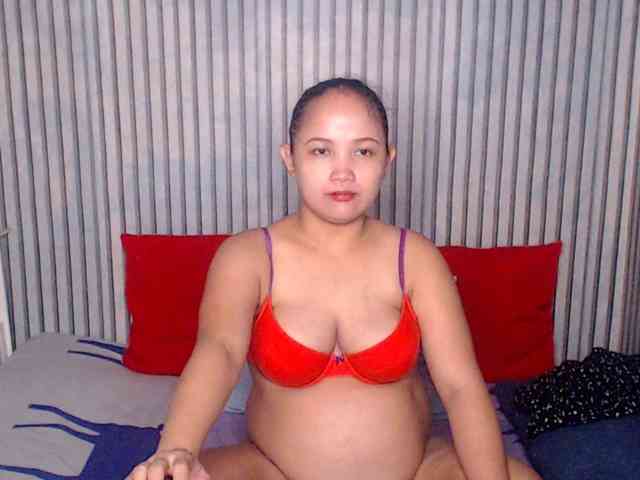 ladynakedpusy webcam