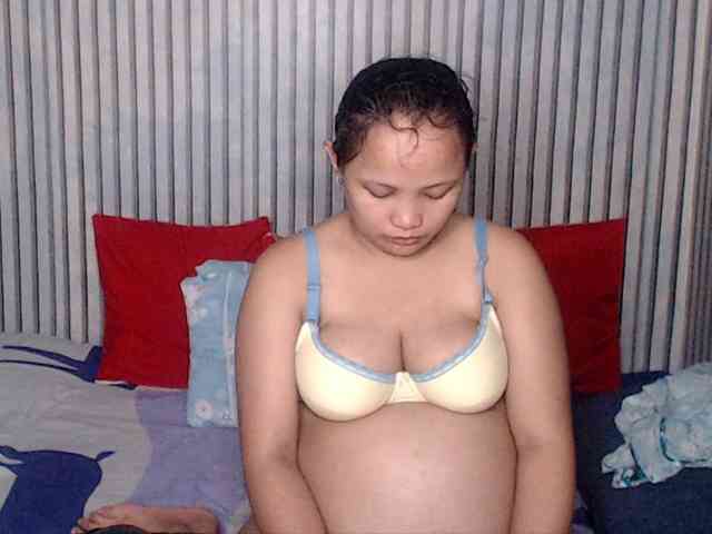 ladynakedpusy webcam