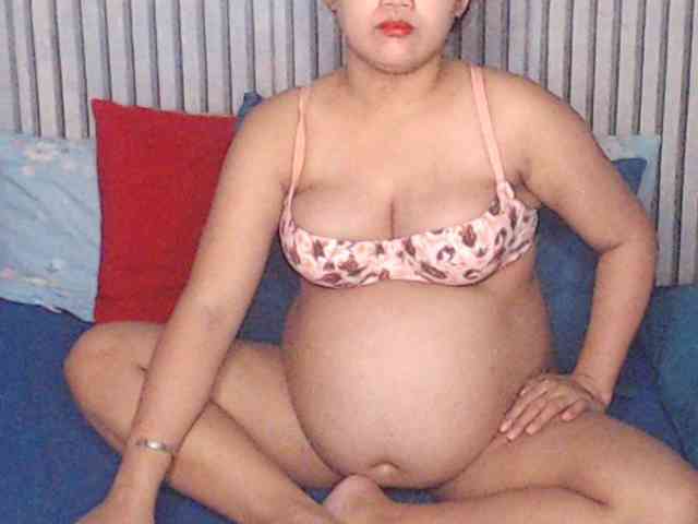 ladynakedpusy webcam