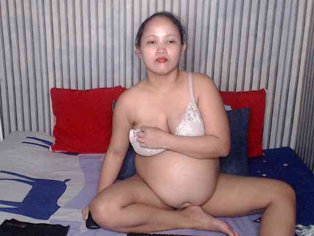 ladynakedpusy webcam