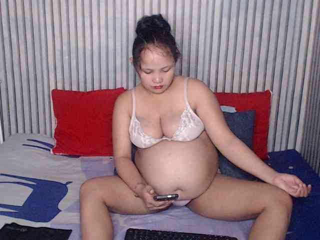 ladynakedpusy webcam