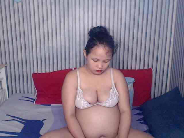 ladynakedpusy webcam