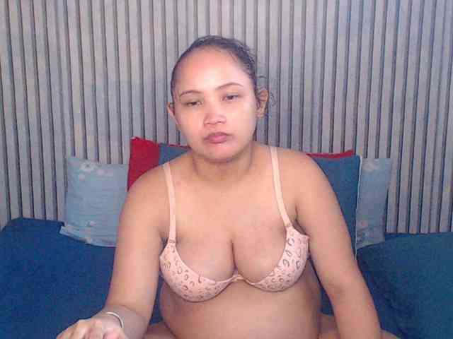 ladynakedpusy webcam