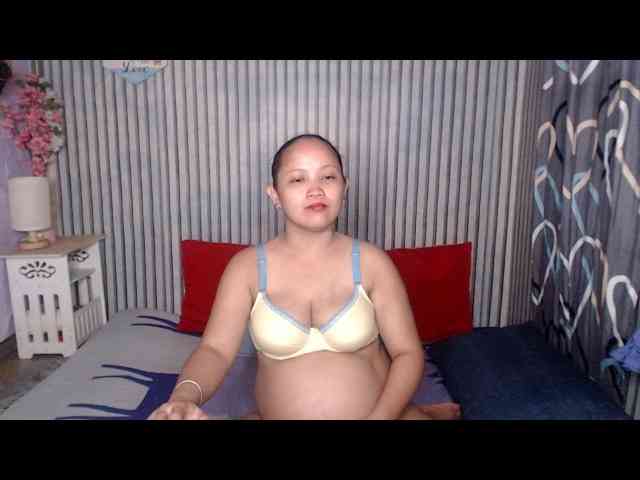 ladynakedpusy webcam