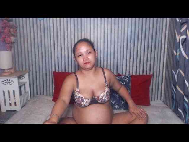 ladynakedpusy webcam