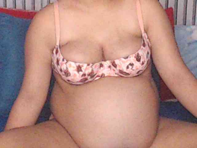 ladynakedpusy webcam