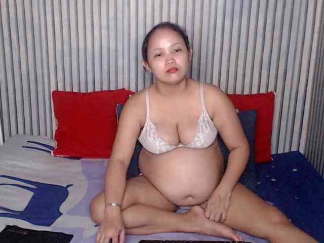 ladynakedpusy webcam