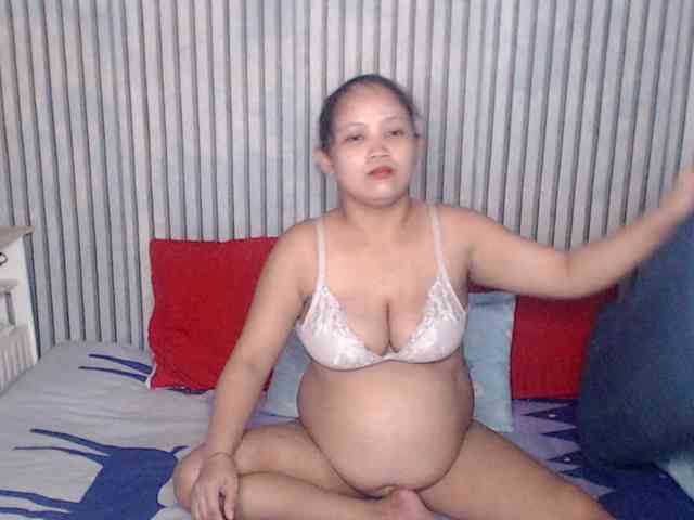 ladynakedpusy webcam