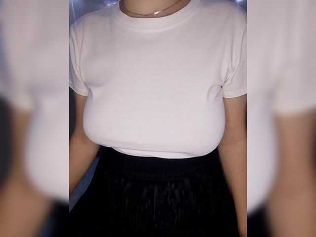 Liza17Liza's BongaCams show and profile