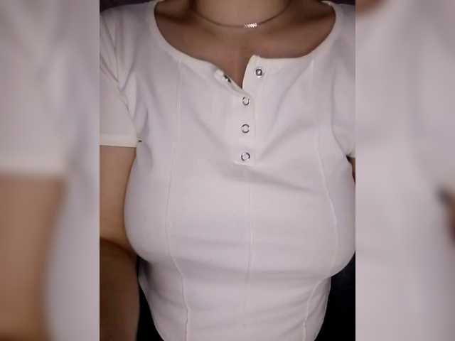 Liza17Liza's BongaCams show and profile