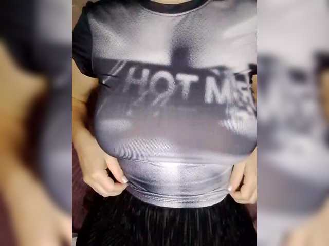 Liza17Liza's BongaCams show and profile