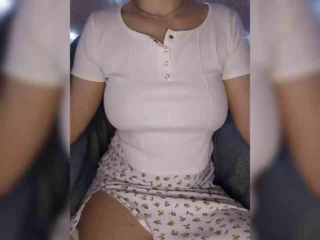 Liza_555 webcam