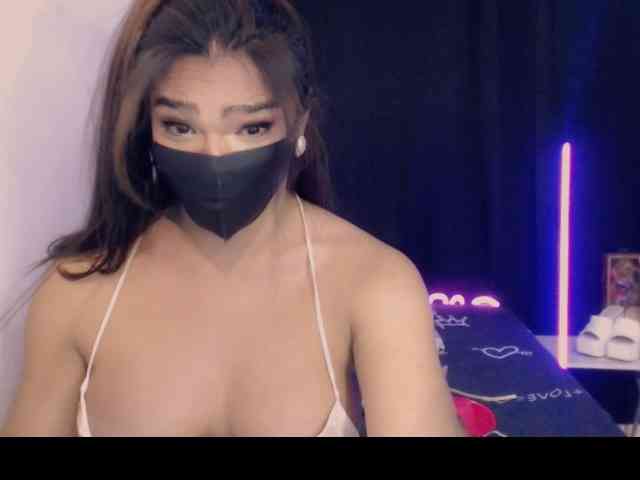 tsjuicylovie Live Webcam on BongaCams