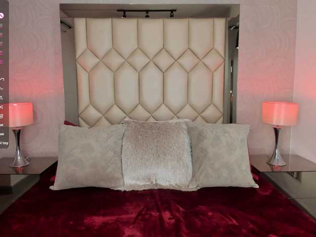 DollyConnor's BongaCams show and profile